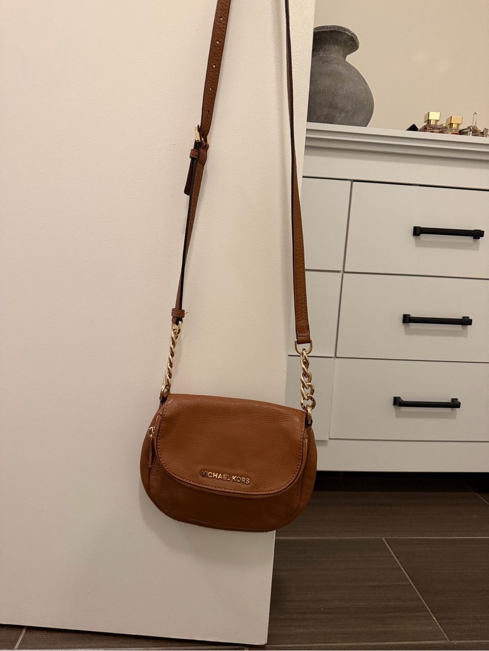 Michael Kors Crossbody Pouch Bag